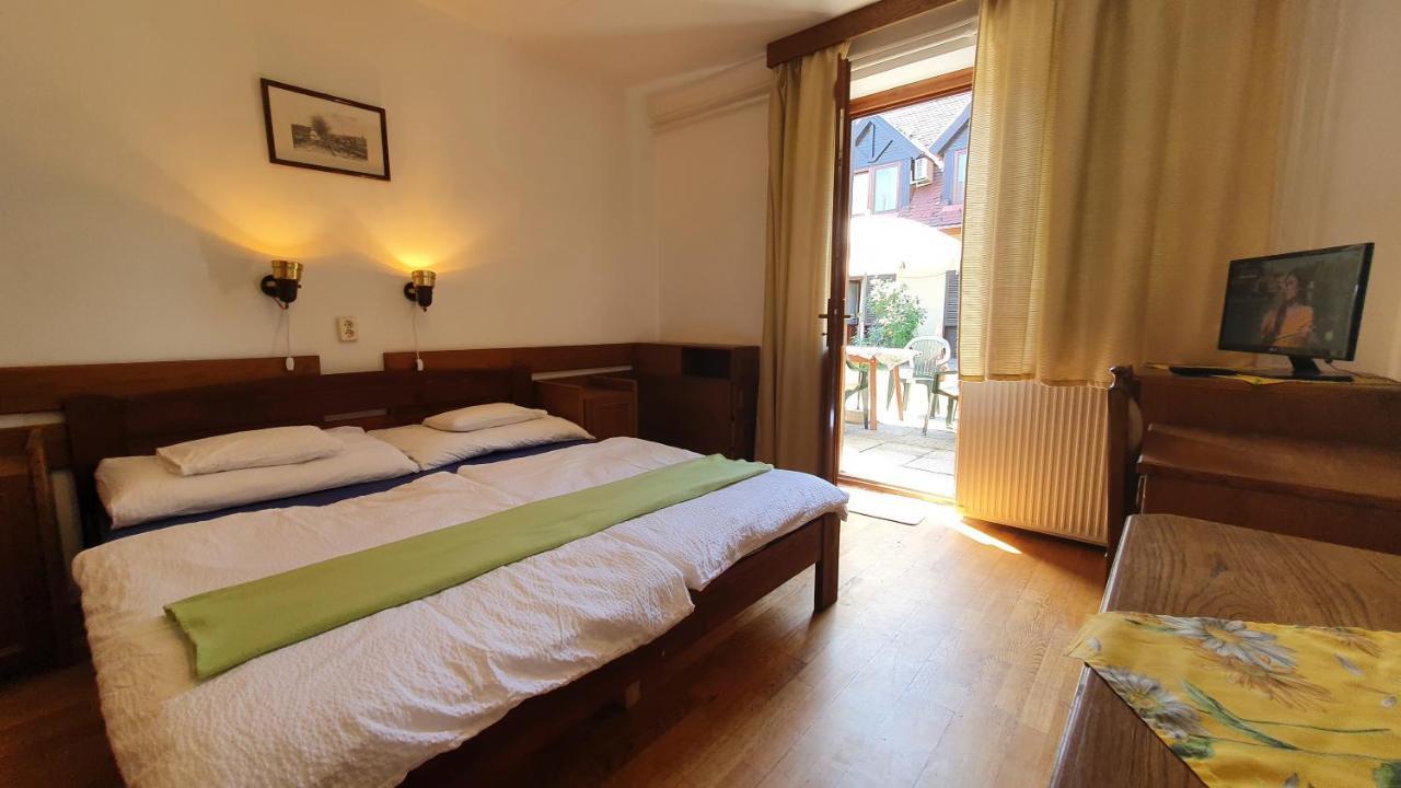 Harmonia Apartmanhaz Balatonlelle Exterior photo