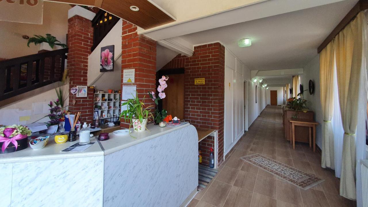 Harmonia Apartmanhaz Balatonlelle Exterior photo