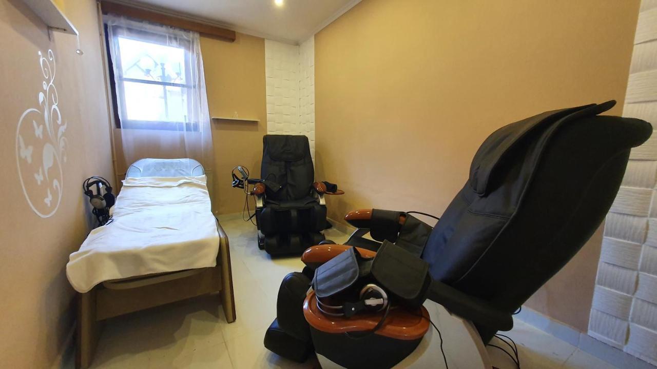 Harmonia Apartmanhaz Balatonlelle Exterior photo